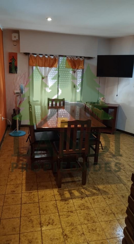 EXCELENTE CHALET + MONOAMBIENTE EN ZONA RESIDENCIAL