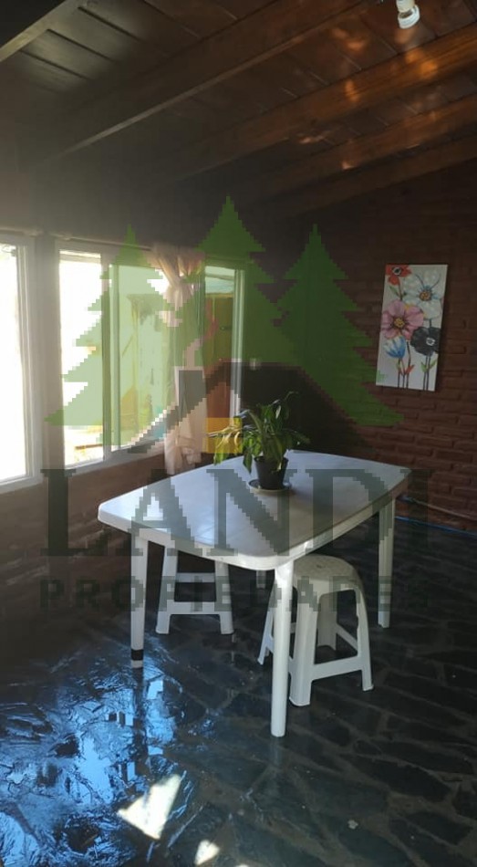EXCELENTE CHALET + MONOAMBIENTE EN ZONA RESIDENCIAL