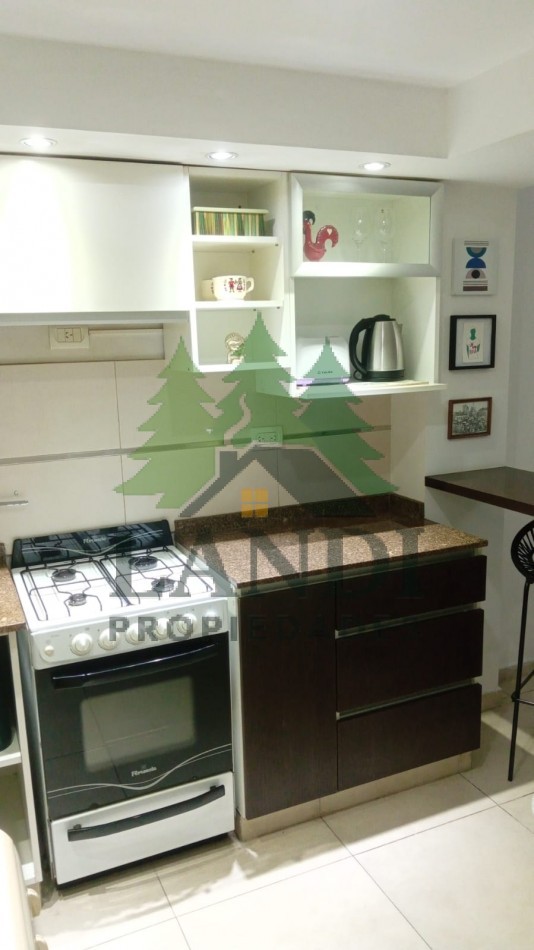 Vivi la experiencia de Pinamar en este comodo y luminoso departamento, pileta exterior y sum con parrilla