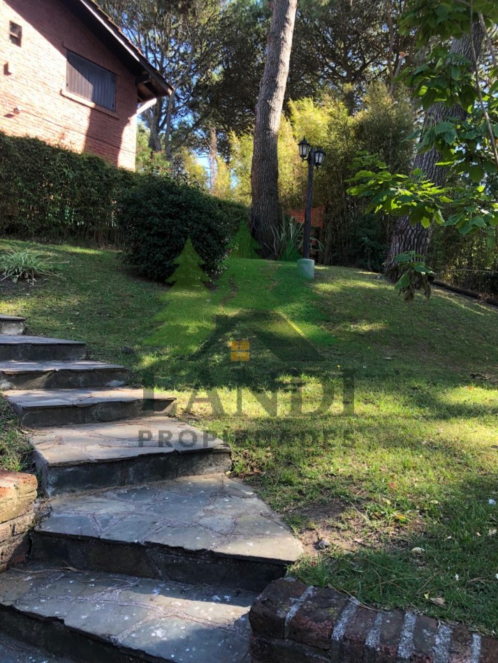 Alquiler -  Chalet en Villa Escondida - Villa Gesell