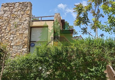 LE BUTIQUE - Encantadora casa en alquiler en Villa Gesell - semana $700.000 , consulte por dia.